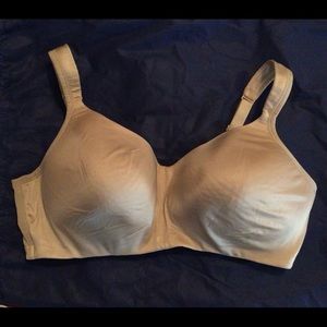 Cacique wire free bra, size 42D.